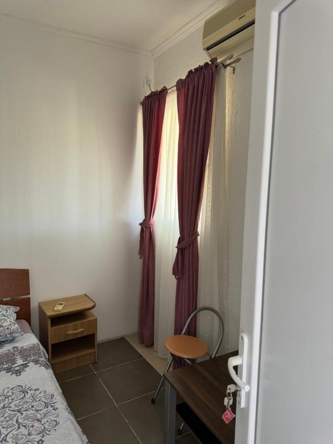 Apartments Airport Golubovci Подгорица Екстериор снимка